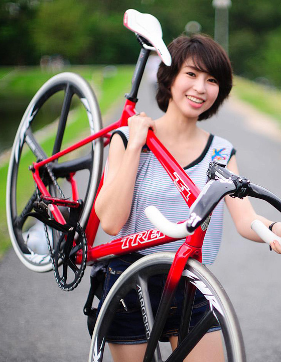 thai bike girls trek bicycle fixed gear4.jpg