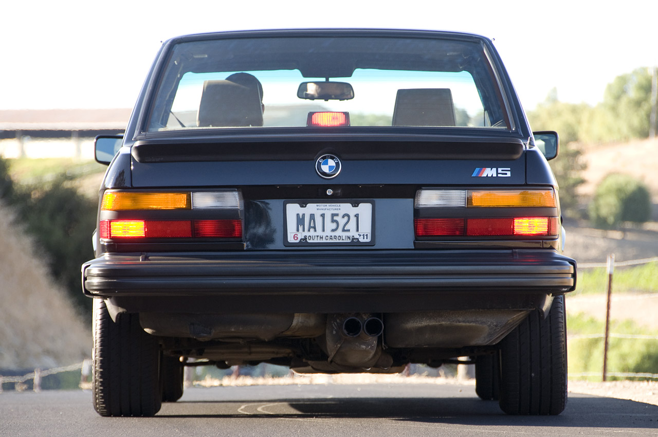 003_retroszerda_bmw_m5_1988_03.jpg