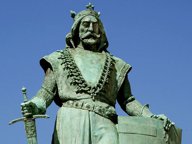 Anjou Károly – A király, akit háromszor koronáztak