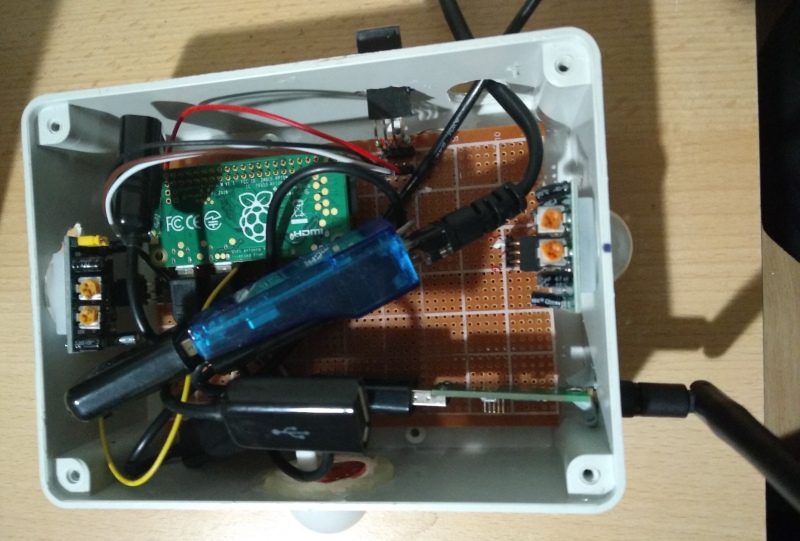 DIY IoT szerver (RPI+Domoticz)
