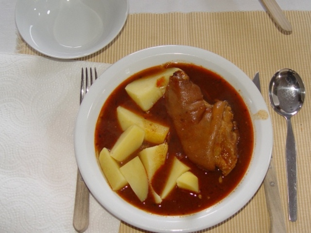 Két körömpörkölt, mert kell a kollagén (és még jubilálunk is)!