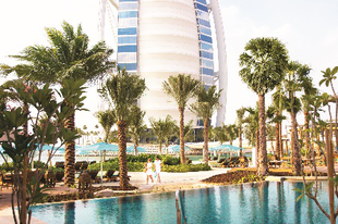 5 lélegzetelállító panoráma medence, amit mindenképp nézz meg Dubajban