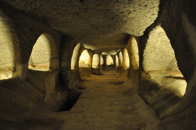 bigcatacombs-milos_7085_jpg.jpg