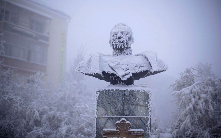 coldest-village-oymyakon-russia-amos-chaple-10.jpg