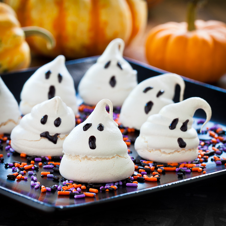 halloween_ghost_meringue_cookies-2.jpg