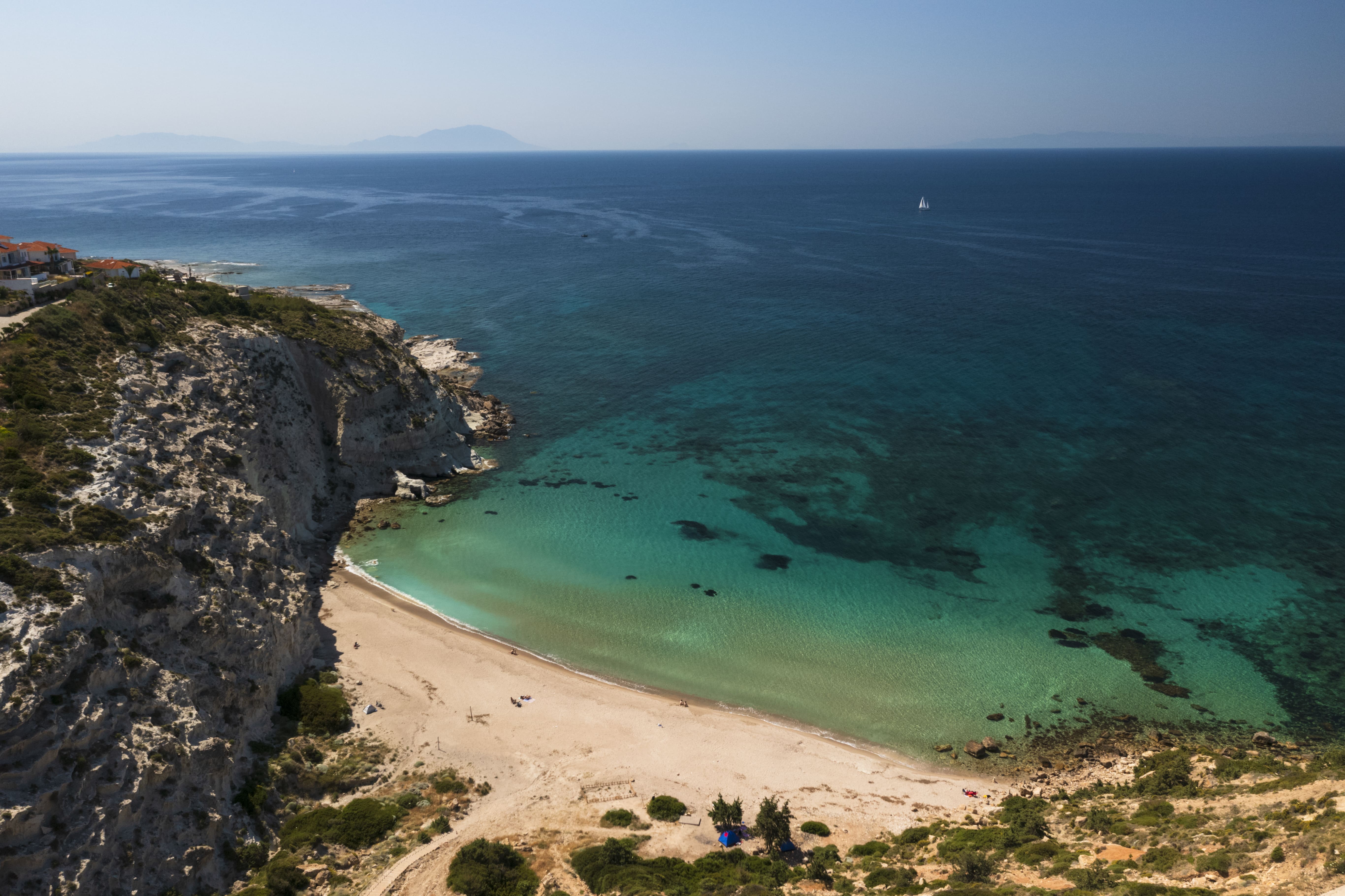 i_zmir_c_es_me_alac_at_bay.jpg