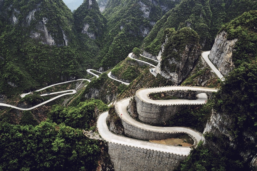 mouintain_road_china.jpg