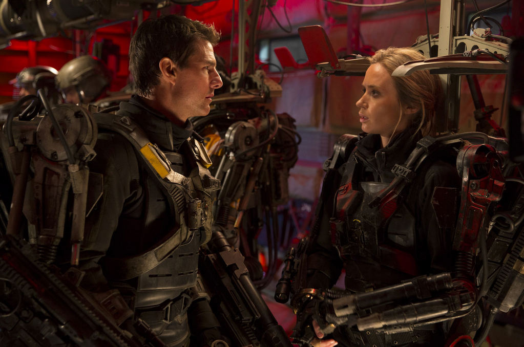 edge-of-tomorrow-tom-cruise-emily-blunt.png