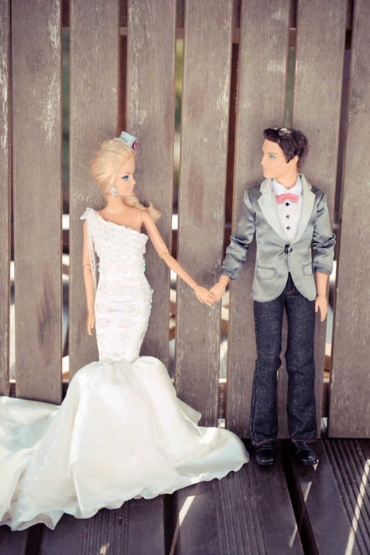 23-barbie-ken-fence-hands-w724.jpg