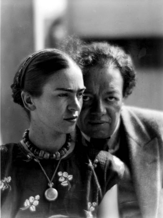 frida kahlo et diego rivera by Martin Munkacsi 1930.jpg