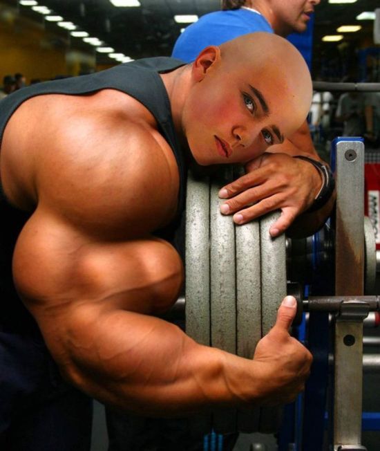 photoshopped_muscle_fails_01.jpg