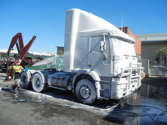 truckwash.jpg