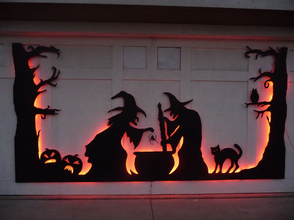 halloween-garage-door.jpg