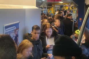 KÁOSZ ÉS FELHÁBORODÁS A VASÚTON: Átment a piros jelzésen egy vonat Kelenföldnél