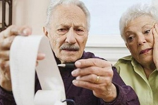 NEM VÉLETLEN AZ IDŐZÍTÉS: Ismét a nyugdíjasok kedvében járnak Érden is