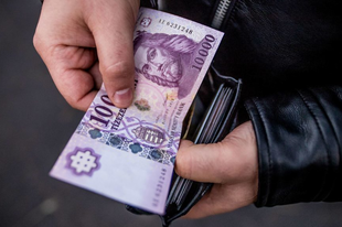 MUNKÁJUKAT ELVESZTŐ ÉRDIEK HIÁBA VÁRNAK! Teszetosza kormányunk dumagépet kapcsolt