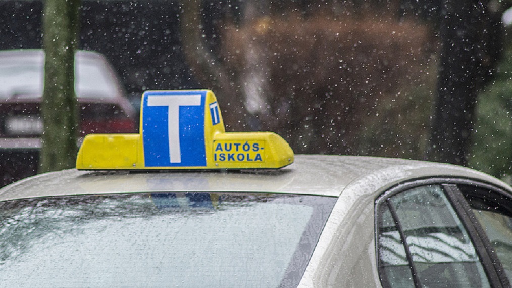 autos_iskola.jpg