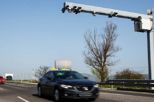 “SZURKOLUNK” A GYŐRI GYORSHAJTÓKNAK IS! Brutál rekord a szupertraffipaxoknál