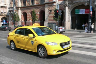 HOPPÁ! Nekimegy a kormány a taxisoknak, örülhetnek az utasok?
