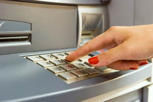 Nagyon figyeljen az ATM-es pénzfelvételnél, mert könnyen oda lehet az összes pénze Győrben is!