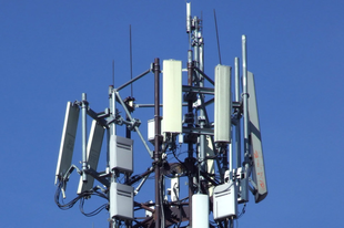 Rémálommá válhatnak a mobilszolgáltatók átjátszó tornyai. Győrben az Önök lakhelyén van ilyen torony?