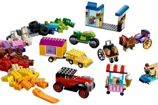 Ami a kisfiúktól a nagyfiúkig szinte mindenki álma - Ma 60 éves a Lego-kocka