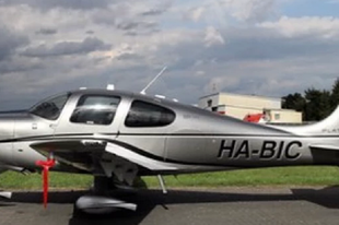 A 250 MILLIÓS REPÜLŐGÉPÉRŐL NÉZI MAJD BORKAI AZ ELLENE SZÓLÓ HOLNAPI TÜNTETÉST?