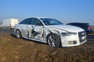 KARAMBOL GYŐR KÖRNYÉKÉN: A záróvonal ellenére akart megfordulni az úton. Miért futunk ebbe bele mindig?
