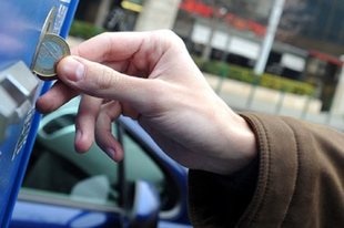 “KIFEHÉRÍTIK” GYŐRT IS: A parkolóautomatákat beköthetik a NAV-hoz