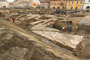 Győr többet érdemel – visszatemetett reneszánsz kori kincsek a Dunakapu tér alatt