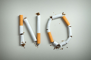 VAJON MIT FEDNEK EL A LEGÚJABB GUMICSONTTAL? A Nemzet Lézer Janija betiltaná a dohányzást