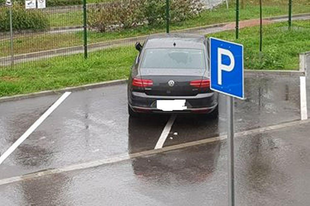 Így parkoltok ti sorozatunk következő darabja: ha ingyen parkolok, két helyre állok