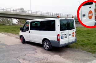 NAGYON HELYES! Győrben a köterületfelügyelők nem kegyelmeztek a Fideszes furgonnak sem!