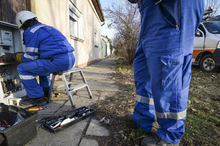 GYŐRBEN EGYELŐRE NEM KAPCSOLJÁK KI AZ ÁRAMOT azoknál ügyfeleknél, akiknek tartós számlatartozásuk van!