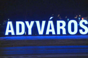 Vandálbiztos nyilvános illemhely Adyvárosban