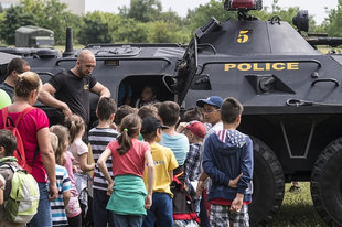 HIT: Kormányzati terror ellen is véd az óvodák és iskolák készítette terrorellenes terv Győrben?