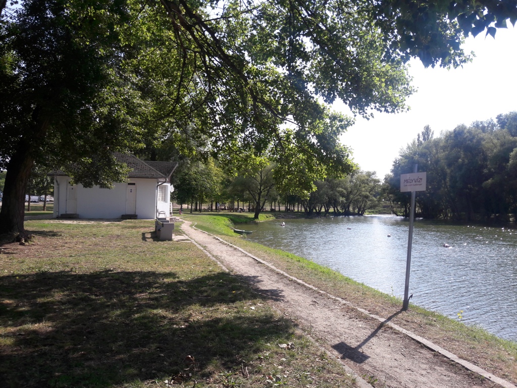 a_hivatalos_szabadstrand.jpg