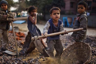 Önök támogatják Mosonmagyaróváron a gyerekmunkát? (VIDEÓVAL)