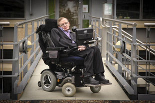 Meghalt a világ legismertebb tudósa: Stephen Hawking