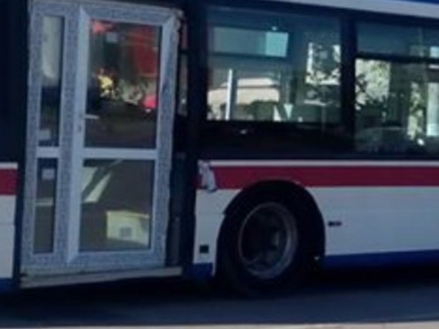 A busz találkozása a gógyival: így is lehet otthonos, persze erre senki sem számítana!