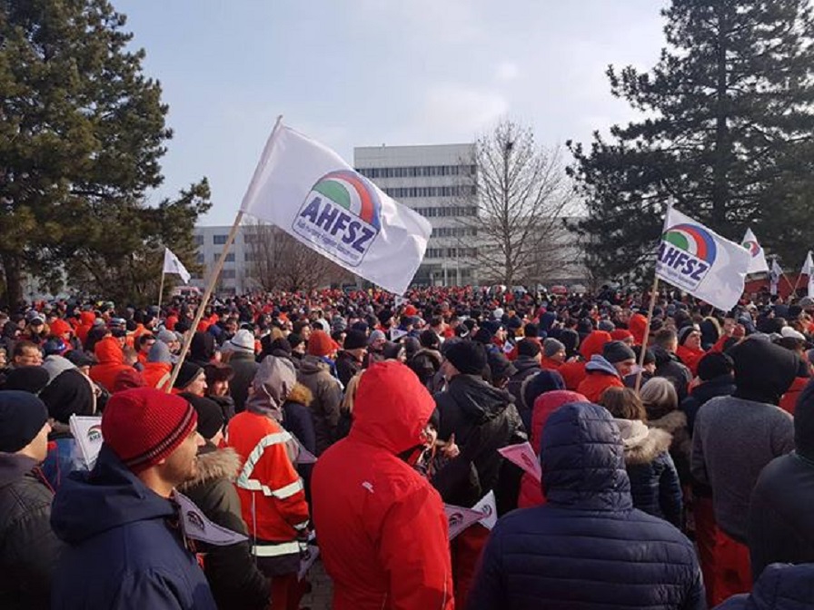 EZ MÁR FÁJNI FOG: Leállt a termelés az Audi ingolstadti üzemében a győri sztrájk miatt