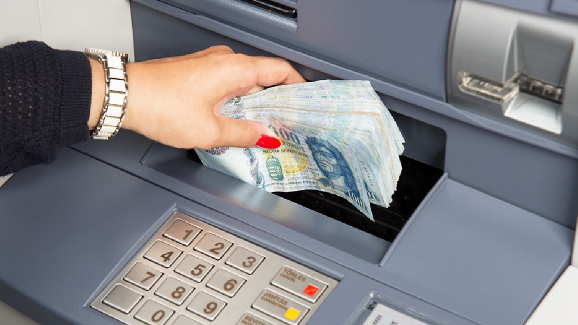 HATALMAS VÁLTOZÁS AZ OTP-NÉL TATABÁNYÁN IS: Más OTP-s ügyfél számlájára is utalhatunk az ATM-eken keresztül