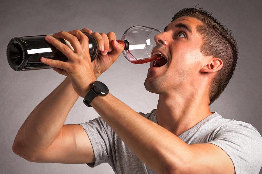 JÓ HÍR A TATABÁNYAI ALKOHOLISTÁKNAK! A magyar bortermelőknek kevéssé
