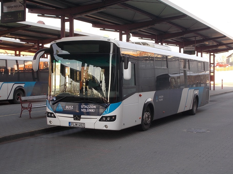 KÜLÖNLEGES ÉLMÉNY A TATABÁNYAI BUSZÁLLOMÁSON! Hangos meglepetés az utasoknak