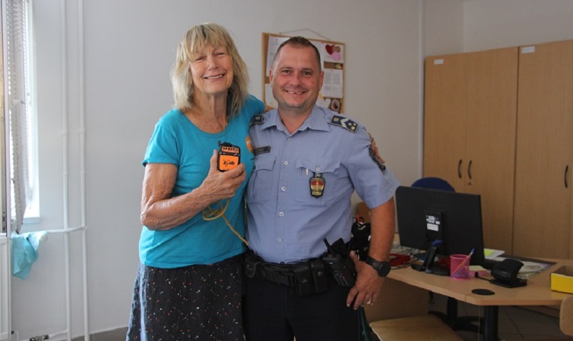 TATABÁNYÁN KAPTA VISSZA GPS-ÉT A VILÁGHÍRŰ FUTÓ! Egy szabadnapos rendőr segített neki