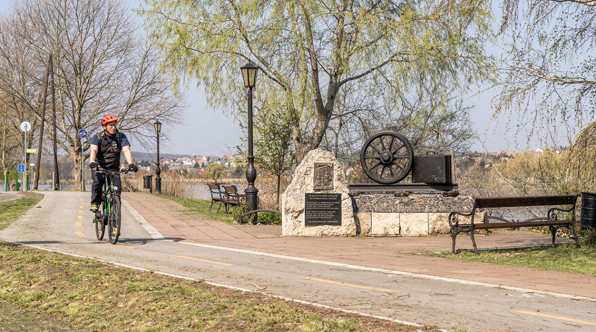 CSAK EGY KLIKK ÉS TATABÁNYÁÉ A DICSŐSÉG ÚJRA: hétfőig szavazhatsz a legszebb kerékpárútra!