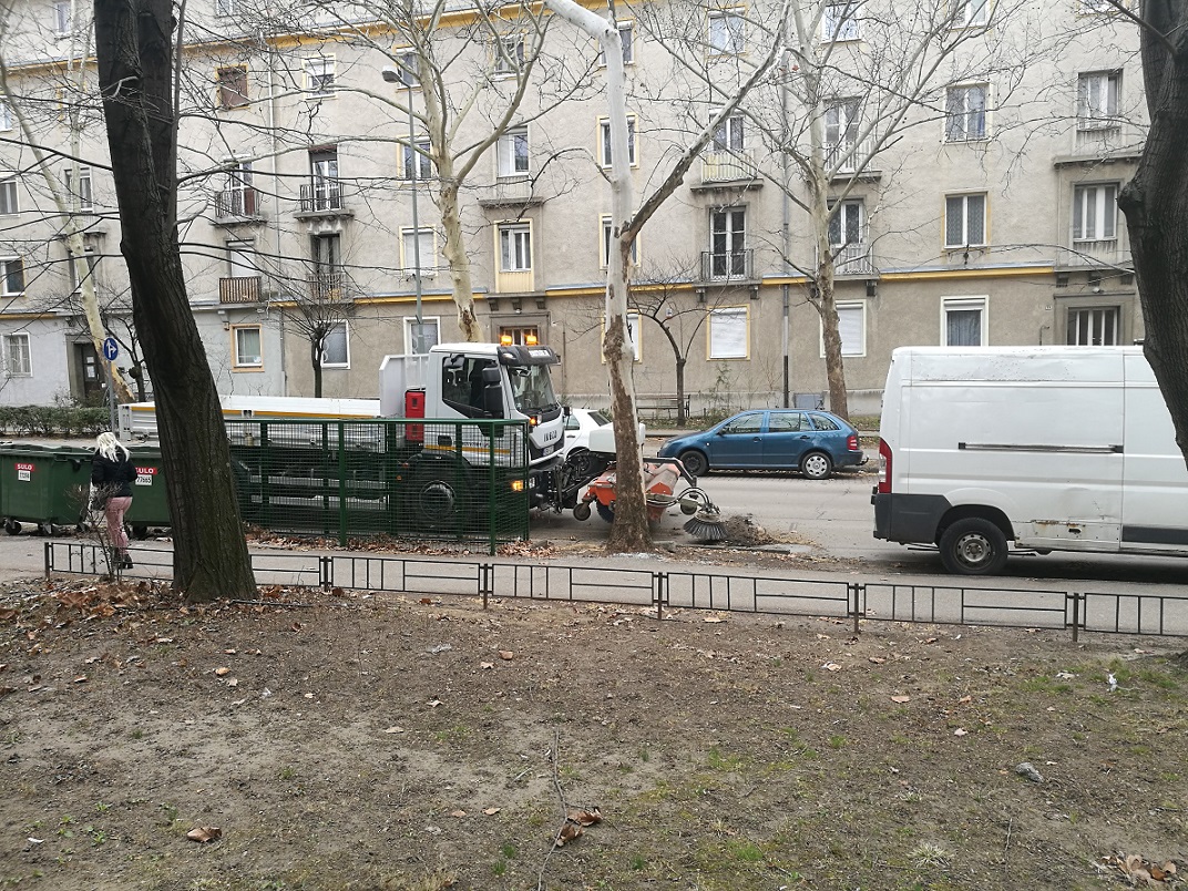 TOVÁBBRA IS A T-SZOL FOG TAKARÍTANI: Önök is elégedettek Tatabánya köztisztaságával?