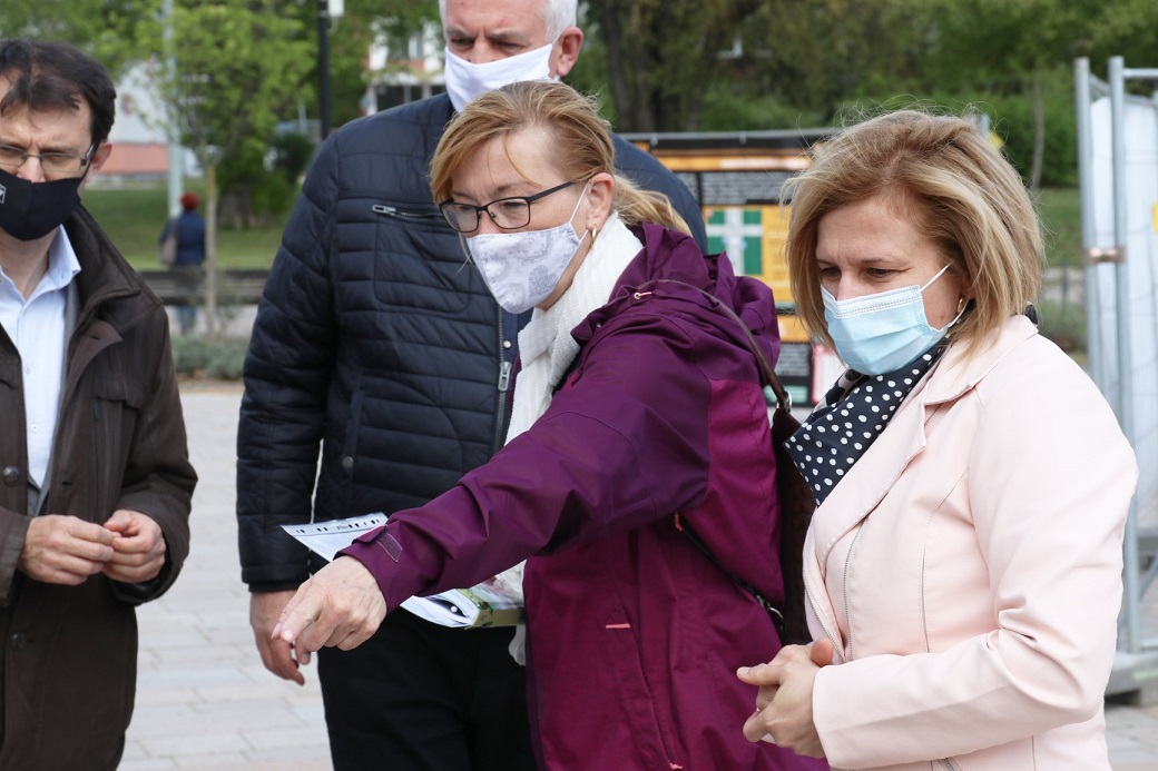 TATABÁNYA “SAJTÓSAI” SZÁNDÉKOSAN ÉGETIK A POLGÁRMESTERT: Ezért még fizetnek?