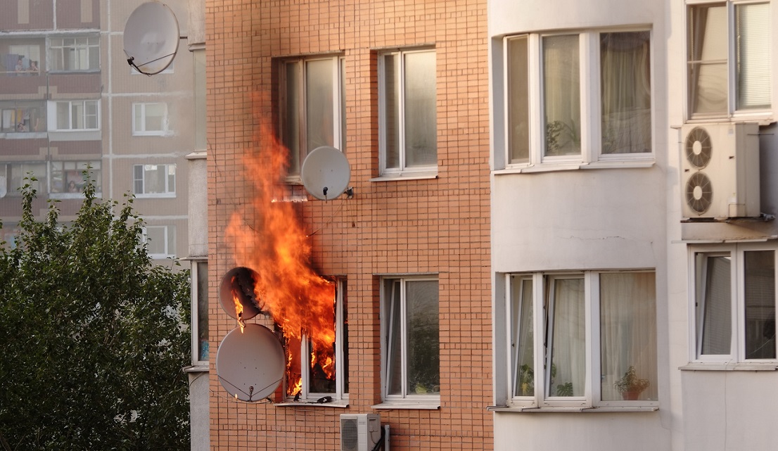 IDŐZÍTETT BOMBA A TATABÁNYAI TÁRSASHÁZAKBAN! Van pénzed felújítani az elektromos hálózatot?