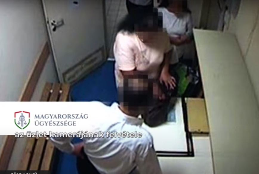 VIDEÓN A DURVA CSALÁDI PROGRAM TATABÁNYÁN: Kislányával lopott a nő egy áruházból